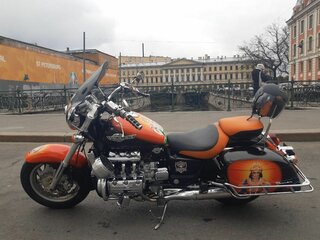1999 Honda Valkyrie 1500, красный, 750000 рублей, вид 3