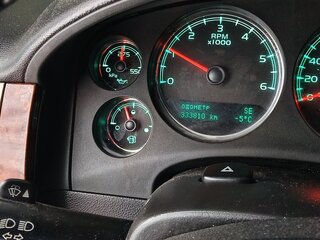 2013 Chevrolet Tahoe 6AT III, белый, 2100000 рублей, вид 5
