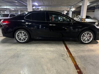 2018 Toyota Camry VIII (XV70), чёрный, 3500000 рублей, вид 2