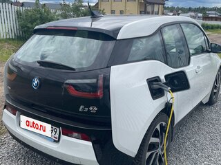 2015 BMW i3 REX 60Ah I (I01), белый, 1400000 рублей, вид 2