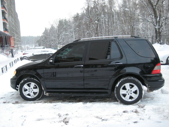 2004 Mercedes-Benz M-Класс 350 I (W163) Рестайлинг, чёрный - вид 4