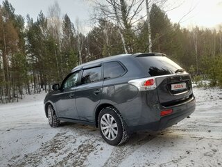 2014 Mitsubishi Outlander III, серый, 2200000 рублей, вид 4