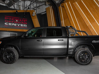 2025 Ram 1500 Crew Cab V Рестайлинг, чёрный, 11998000 рублей, вид 3