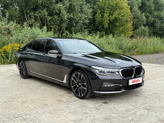 2017 BMW 7 серии Long 730Ld xDrive VI (G11/G12), чёрный, 2770000 рублей, вид 3