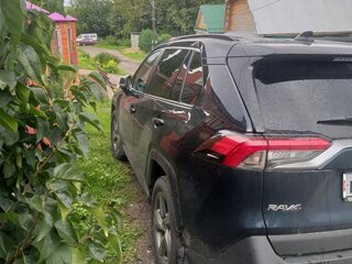 2020 Toyota RAV4 V (XA50), чёрный, 3350000 рублей, вид 4