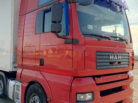 2007 MAN 26, красный, 7500000 рублей, вид 1