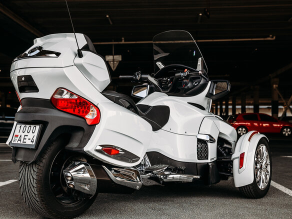 2015 BRP Can-Am Spyder, белый, 1528202 рублей - вид 30