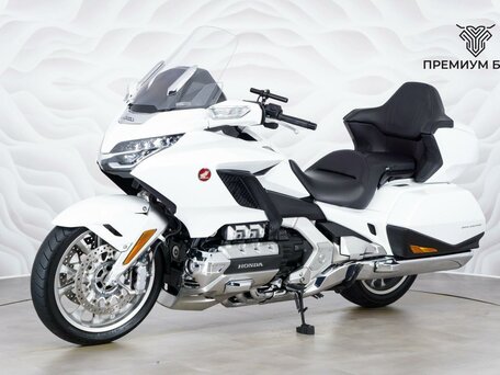2018 Honda GL 1800 Gold Wing, белый, 2499000 рублей, вид 3