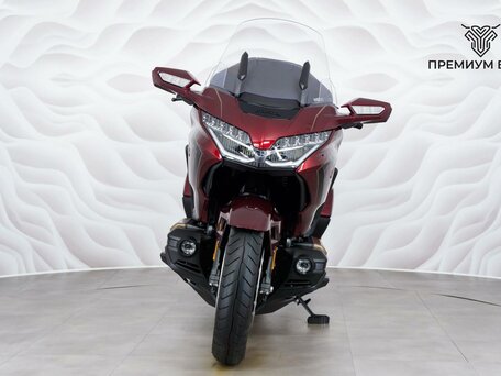 2025 Honda GL 1800 Gold Wing, красный, 3599000 рублей, вид 4