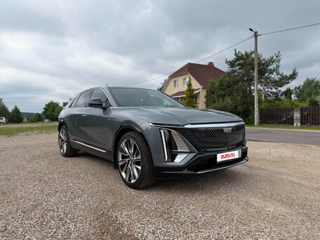 2023 Cadillac Lyriq, серебристый, 3900000 рублей, вид 4