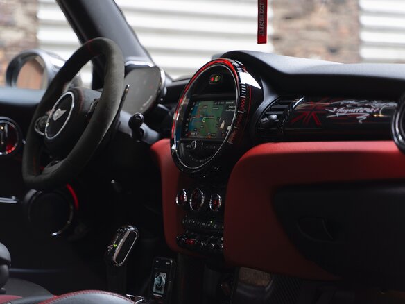2019 Mini Hatch JCW III (F55/F56) Рестайлинг, зелёный - вид 14