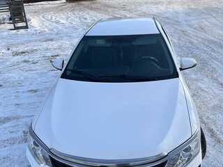 2017 Toyota Camry VII (XV50) Рестайлинг 2, белый, 2300000 рублей, вид 3