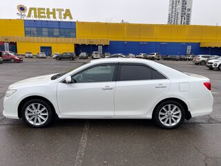 2014 Toyota Camry VII (XV50), белый, 1850000 рублей, вид 4