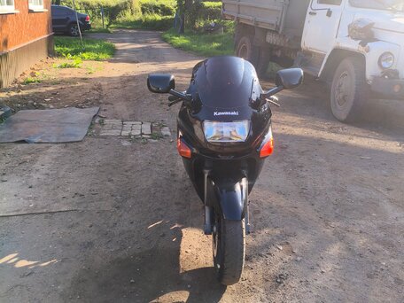 2002 Kawasaki ZZR 400, чёрный, 250000 рублей, вид 2