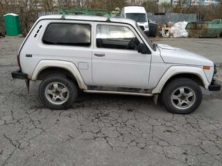 2004 Lada (ВАЗ) 2121 (4x4) I Рестайлинг, белый, 310000 рублей, вид 4