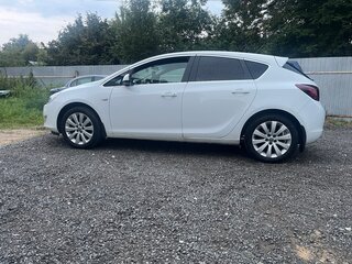 2011 Opel Astra J, белый, 550000 рублей, вид 4