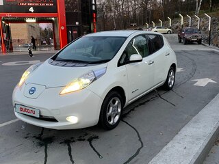 2011 Nissan Leaf I (ZE0/AZE0), бежевый, 500000 рублей, вид 1