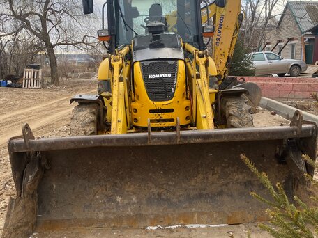 2006 Komatsu WB93R-5, 3150000 рублей, вид 5