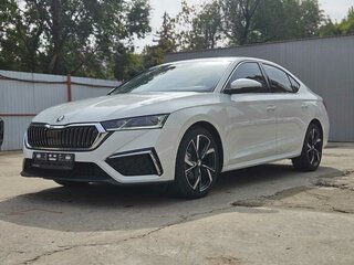 2023 Skoda Octavia IV (A8), белый, 3120000 рублей, вид 2