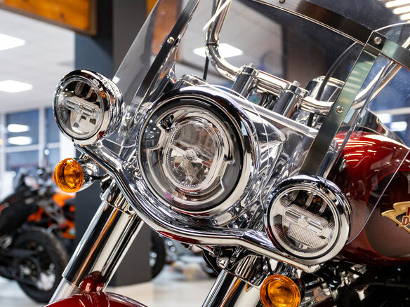 2023 Harley-Davidson Heritage, красный - вид 19
