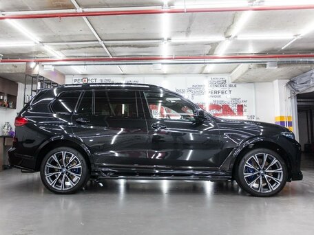 2021 BMW X7 M50d I (G07), чёрный, 13000000 рублей, вид 2
