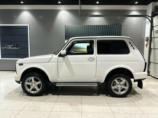 2018 Lada (ВАЗ) 2121 (4x4) I Рестайлинг, белый, 660000 рублей, вид 3