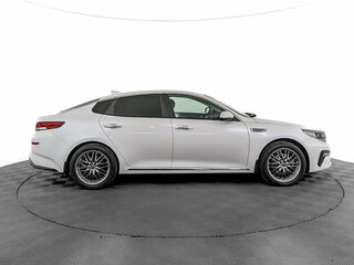 2019 Kia Optima IV Рестайлинг, белый, 2045000 рублей, вид 4