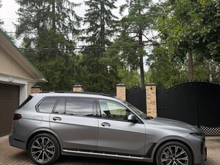 2022 BMW X7 40d I (G07) Рестайлинг, серый, 11900000 рублей, вид 4