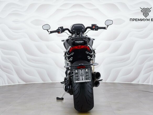 2023 Triumph Rocket 3, чёрный, 2249000 рублей - вид 6