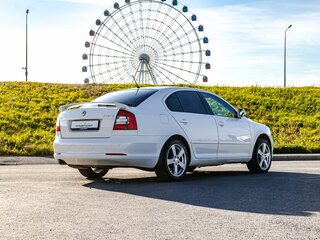 2013 Skoda Octavia II (A5) Рестайлинг, белый, 950000 рублей, вид 2