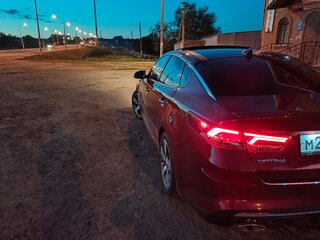 2019 Kia Optima IV Рестайлинг, пурпурный, 2050000 рублей, вид 1