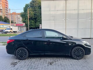 2011 Hyundai Solaris I, чёрный, 780000 рублей, вид 2