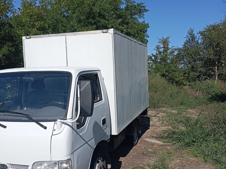 2004 Kia K-Series, белый, 800000 рублей, вид 3