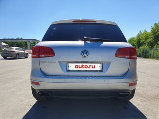2014 Volkswagen Touareg II, серебристый, 2070000 рублей, вид 4