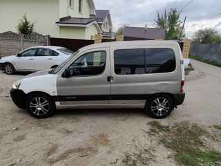 2008 Citroen Berlingo I Рестайлинг, бежевый, 330000 рублей, вид 3