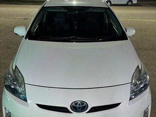 2009 Toyota Prius III (XW30), белый, 1100000 рублей, вид 2