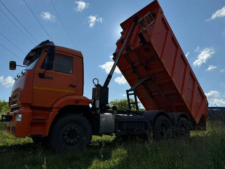2020 КамАЗ 6520, красный, 2750000 рублей, вид 2