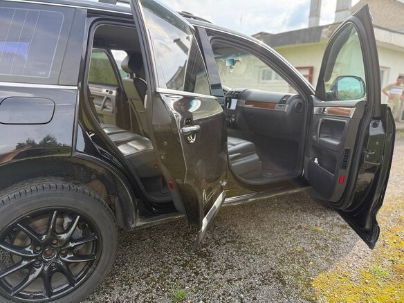 2008 Volkswagen Touareg I Рестайлинг, чёрный, 1549000 рублей - вид 11