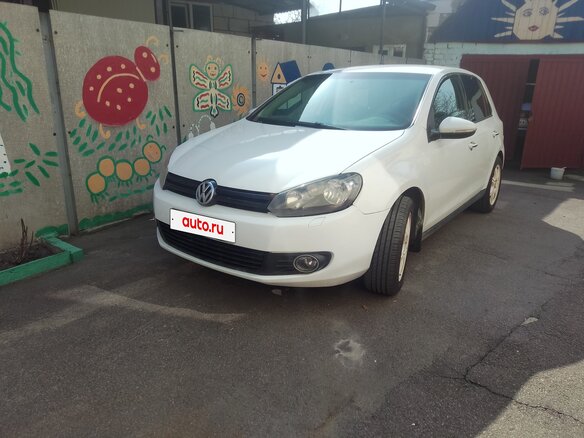 2011 Volkswagen Golf VI, белый, 650001 рублей