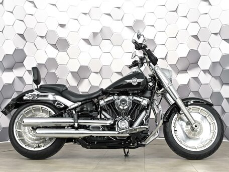 2017 Harley-Davidson Fat Boy, чёрный, 1729000 рублей, вид 3