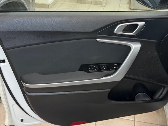 2018 Kia Ceed III, белый, 1500000 рублей - вид 7