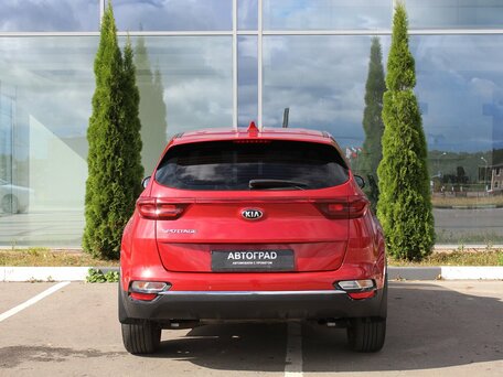 2019 Kia Sportage IV Рестайлинг, красный, 1930000 рублей, вид 5