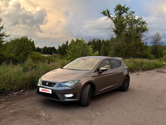 2014 SEAT Leon III, серый, 1600000 рублей