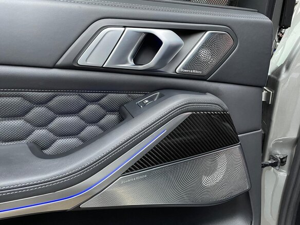 2020 BMW X5 M Competition III (F95), серебристый, 6734304 рублей - вид 16