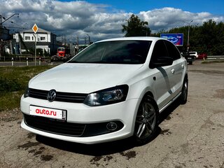 2014 Volkswagen Polo V, белый, 999999 рублей, вид 1