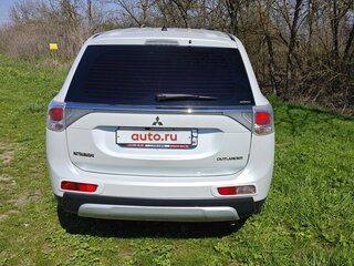 2014 Mitsubishi Outlander III, белый, 1620000 рублей, вид 4