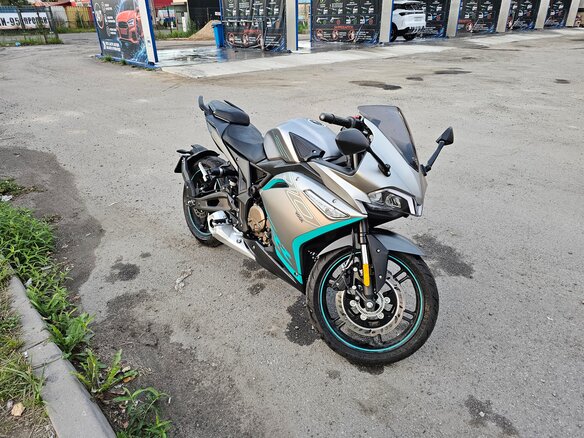 2025 Voge 300RR, серый - вид 3