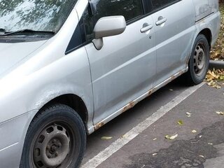 1999 Nissan Liberty, серебристый, 300000 рублей, вид 2