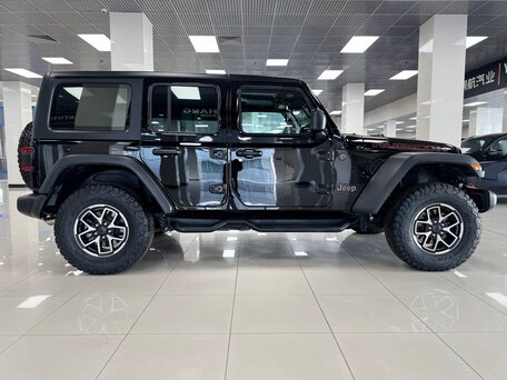 2023 Jeep Wrangler IV (JL) Рестайлинг, чёрный, 6990000 рублей, вид 5