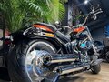 2025 Harley-Davidson Fat Boy, красный, 3950000 рублей - вид 2